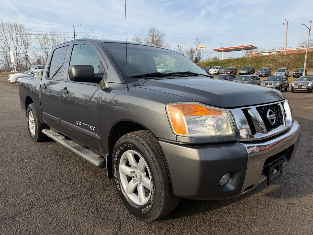 Nissan Titan S Crew Cab 2WD 2012