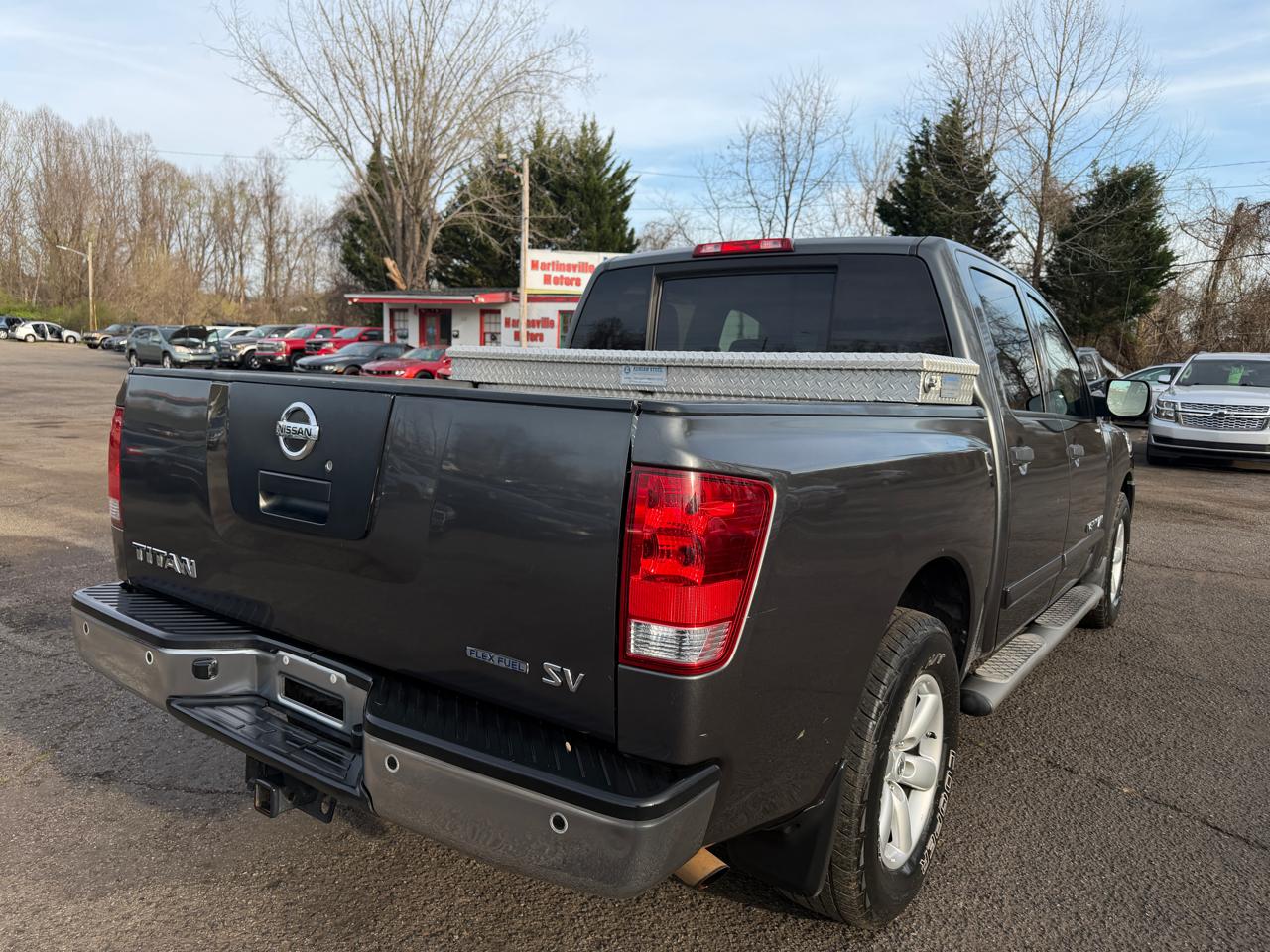 Nissan Titan S Crew Cab 2WD 2012