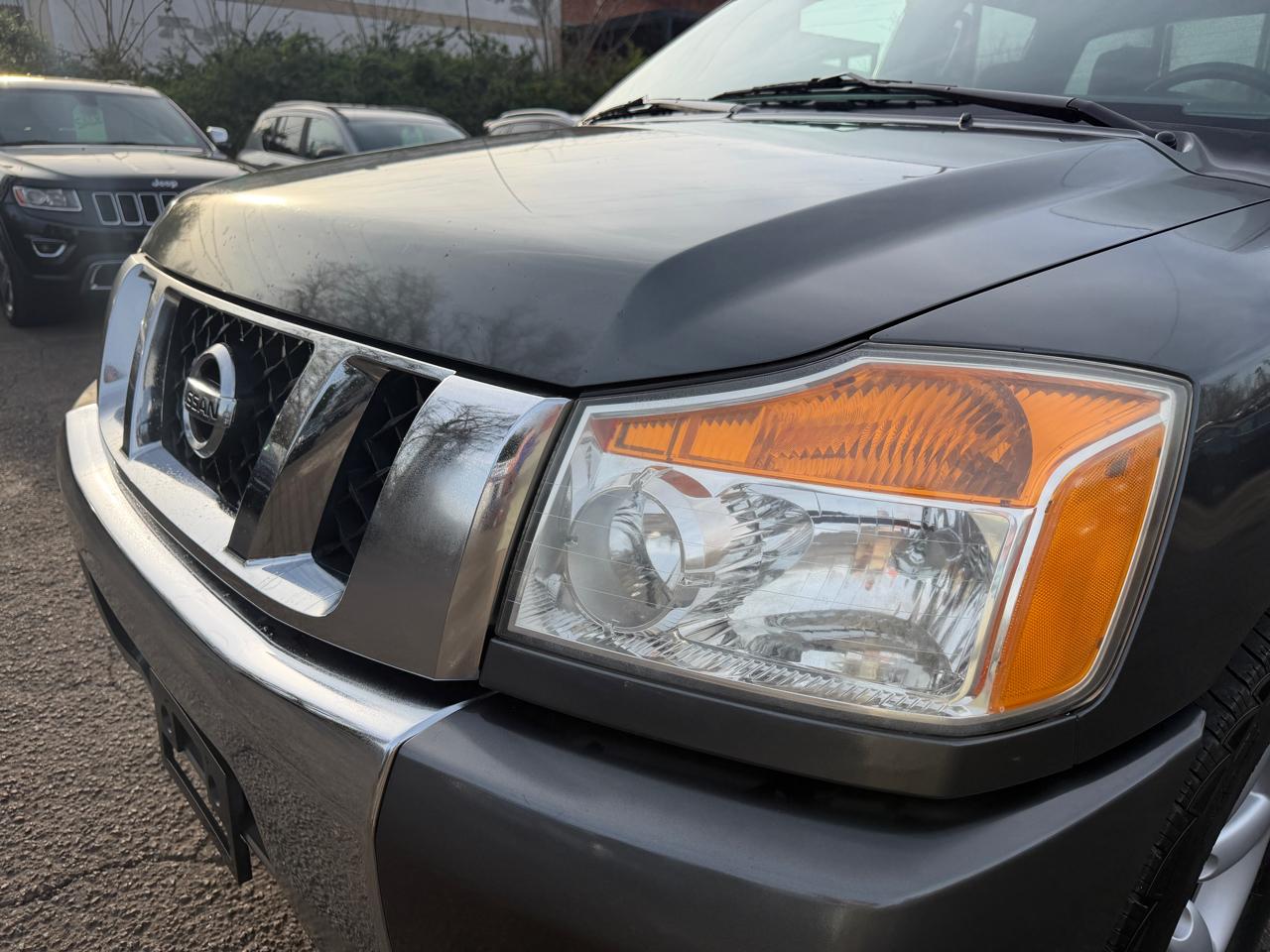 Nissan Titan S Crew Cab 2WD 2012