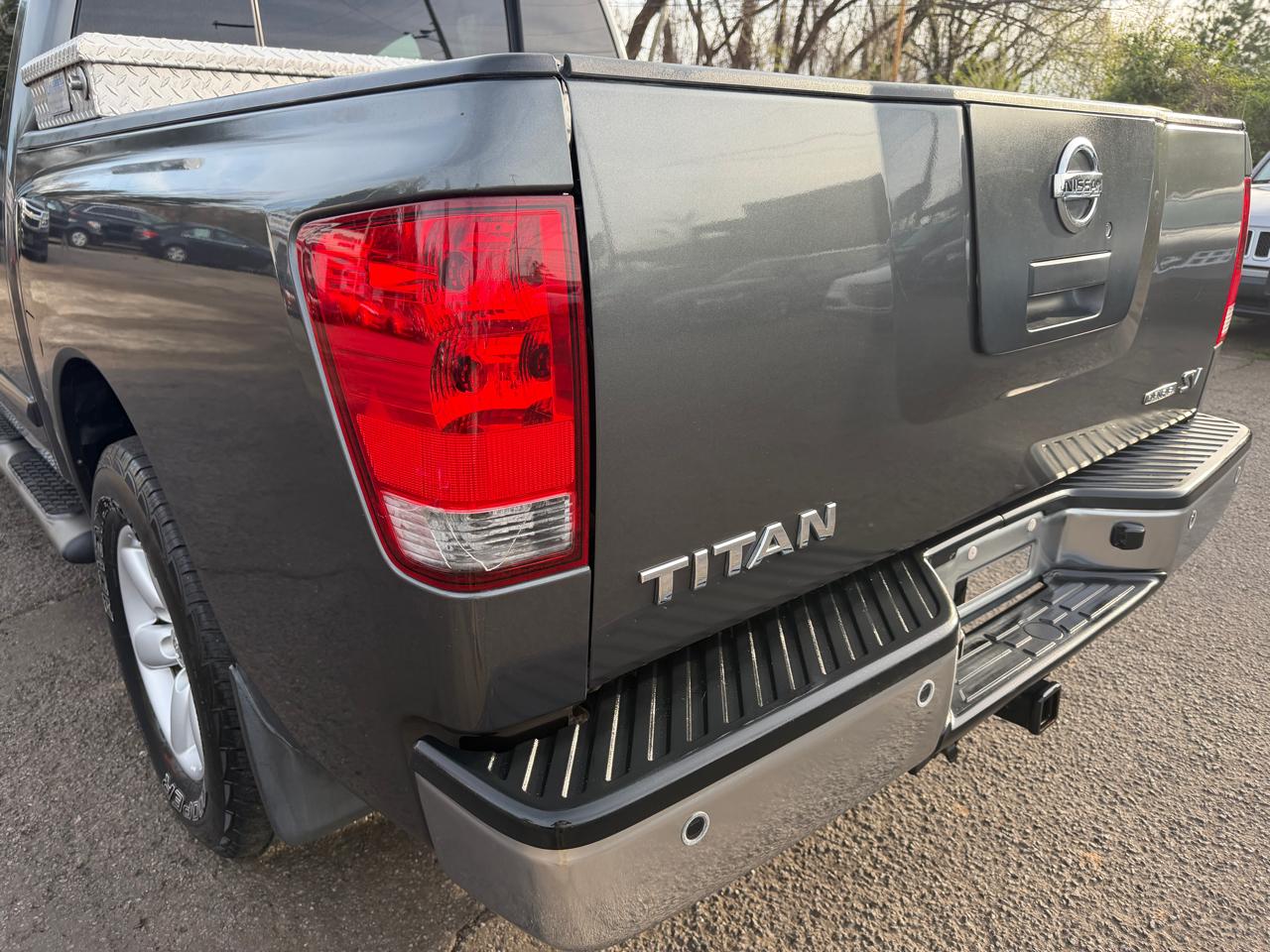 Nissan Titan S Crew Cab 2WD 2012