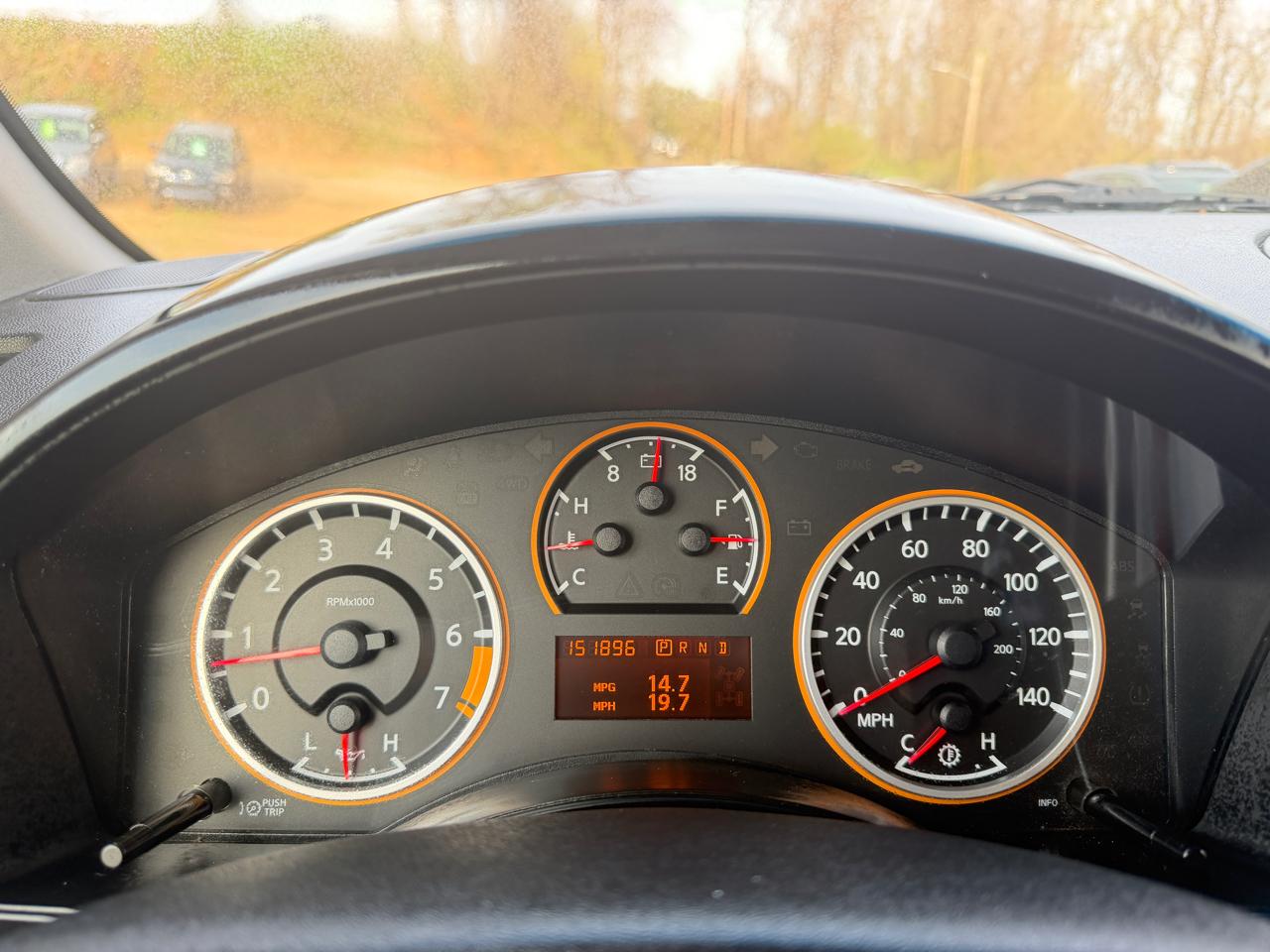 Nissan Titan S Crew Cab 2WD 2012