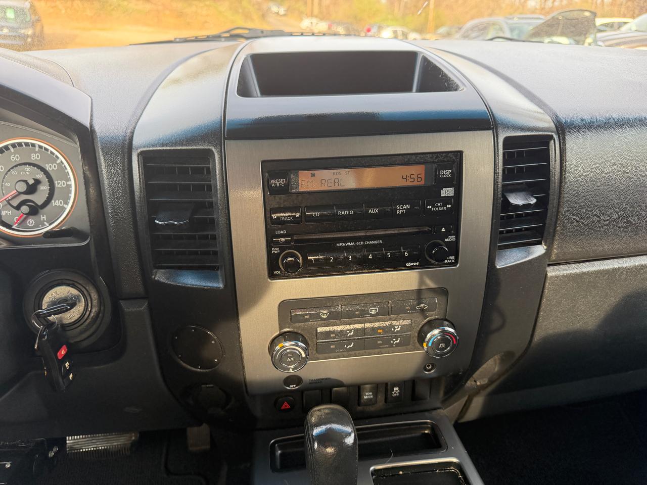 Nissan Titan S Crew Cab 2WD 2012