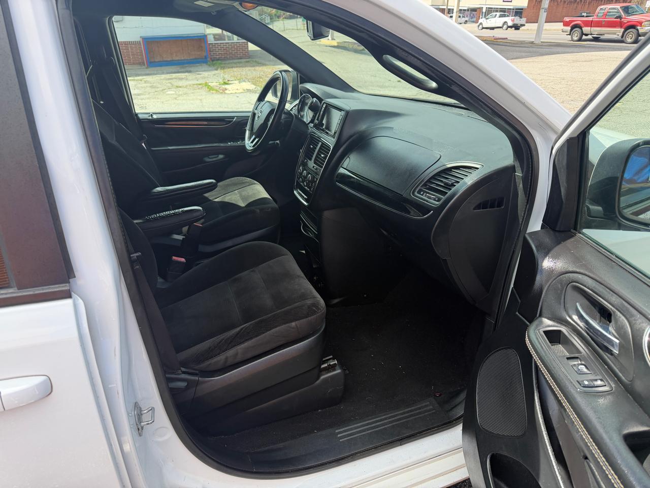 Dodge Grand Caravan SE 2017