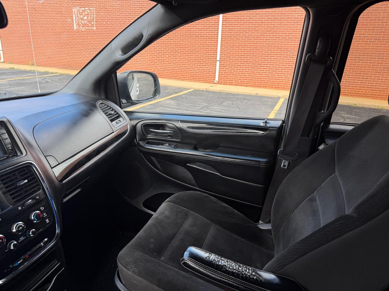 Dodge Grand Caravan SE 2017