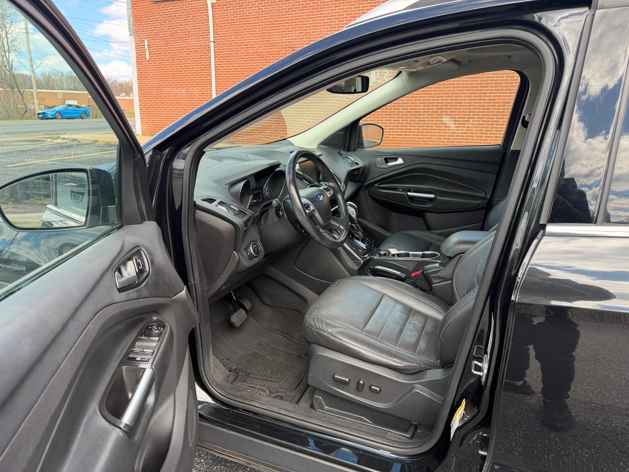 Ford Escape Titanium FWD 2015