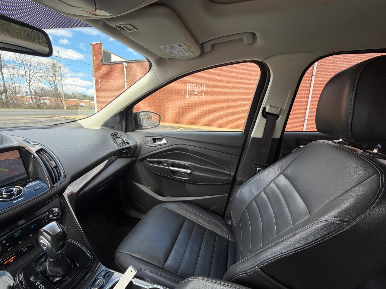 Ford Escape Titanium FWD 2015