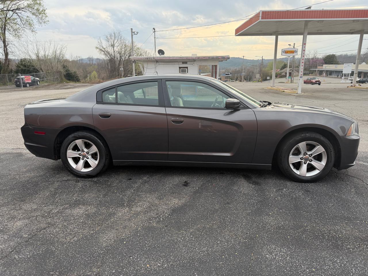 Dodge Charger SE 2014