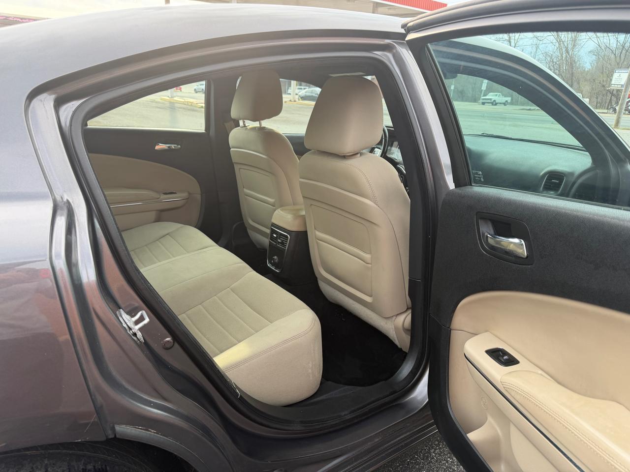 Dodge Charger SE 2014