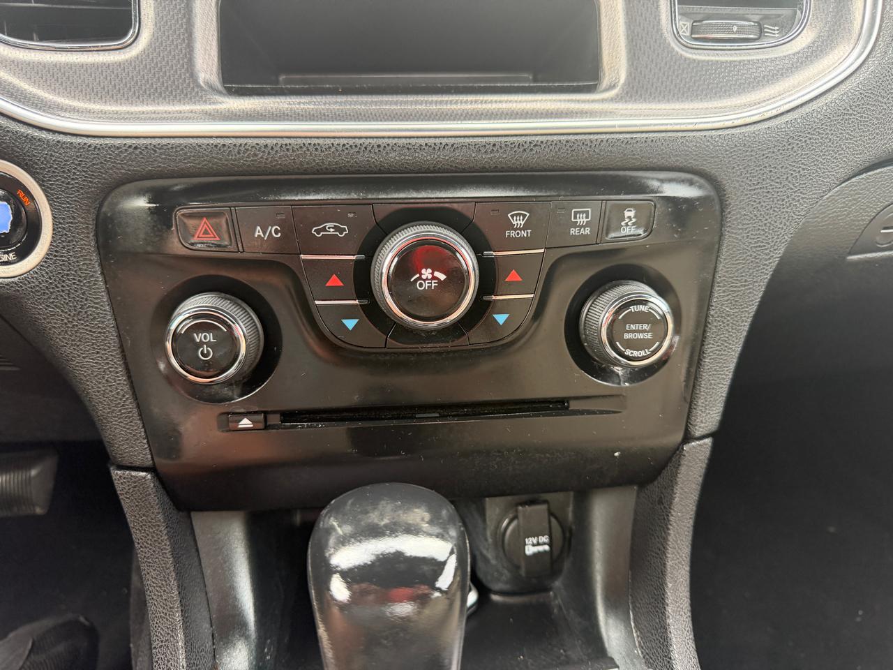 Dodge Charger SE 2014