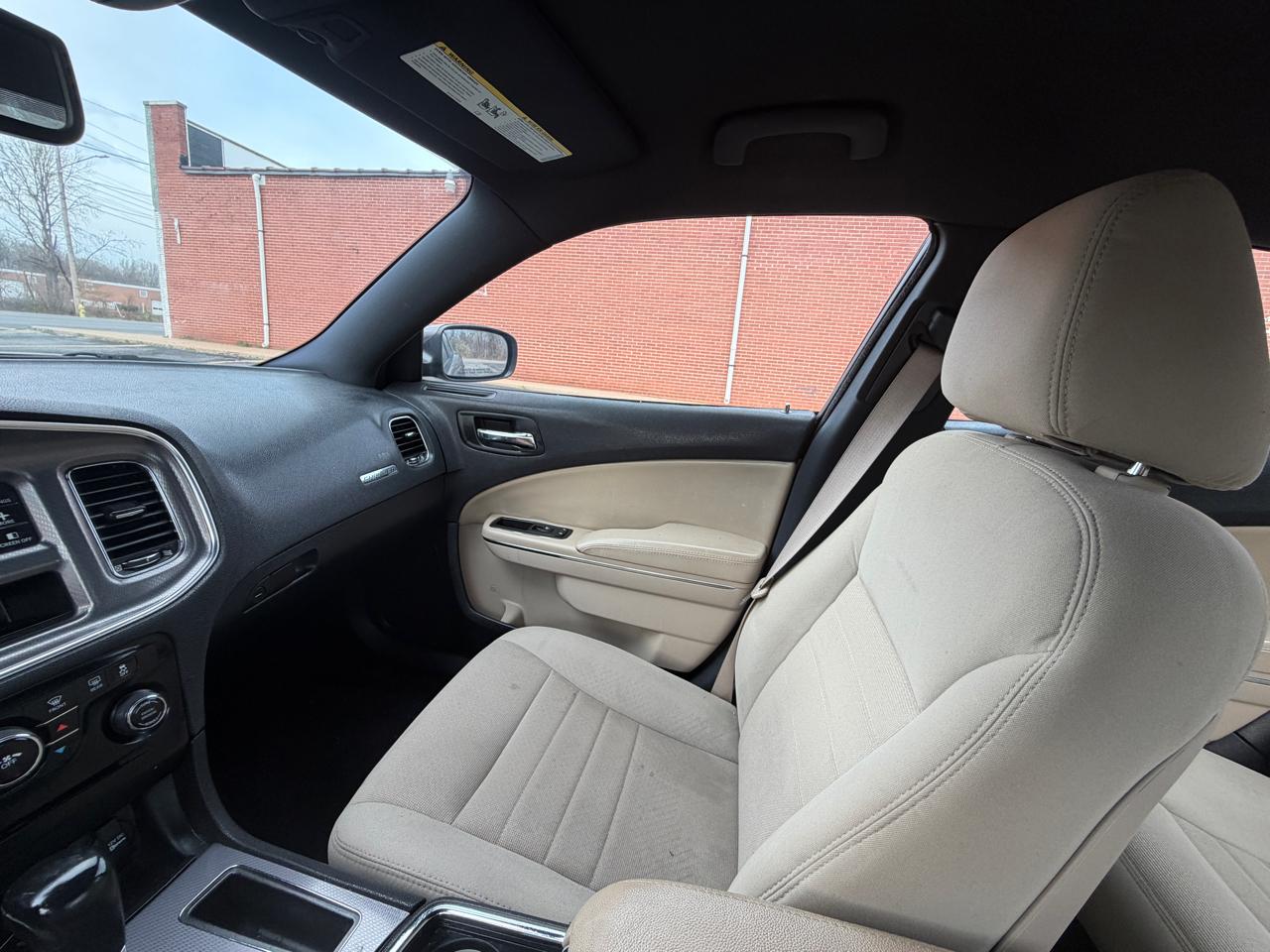 Dodge Charger SE 2014