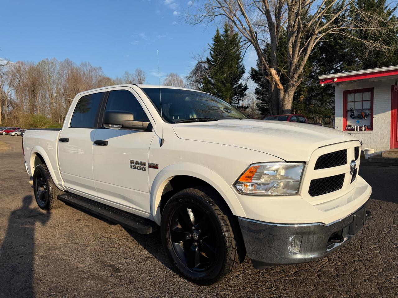 RAM 1500 SLT Crew Cab SWB 4WD 2014