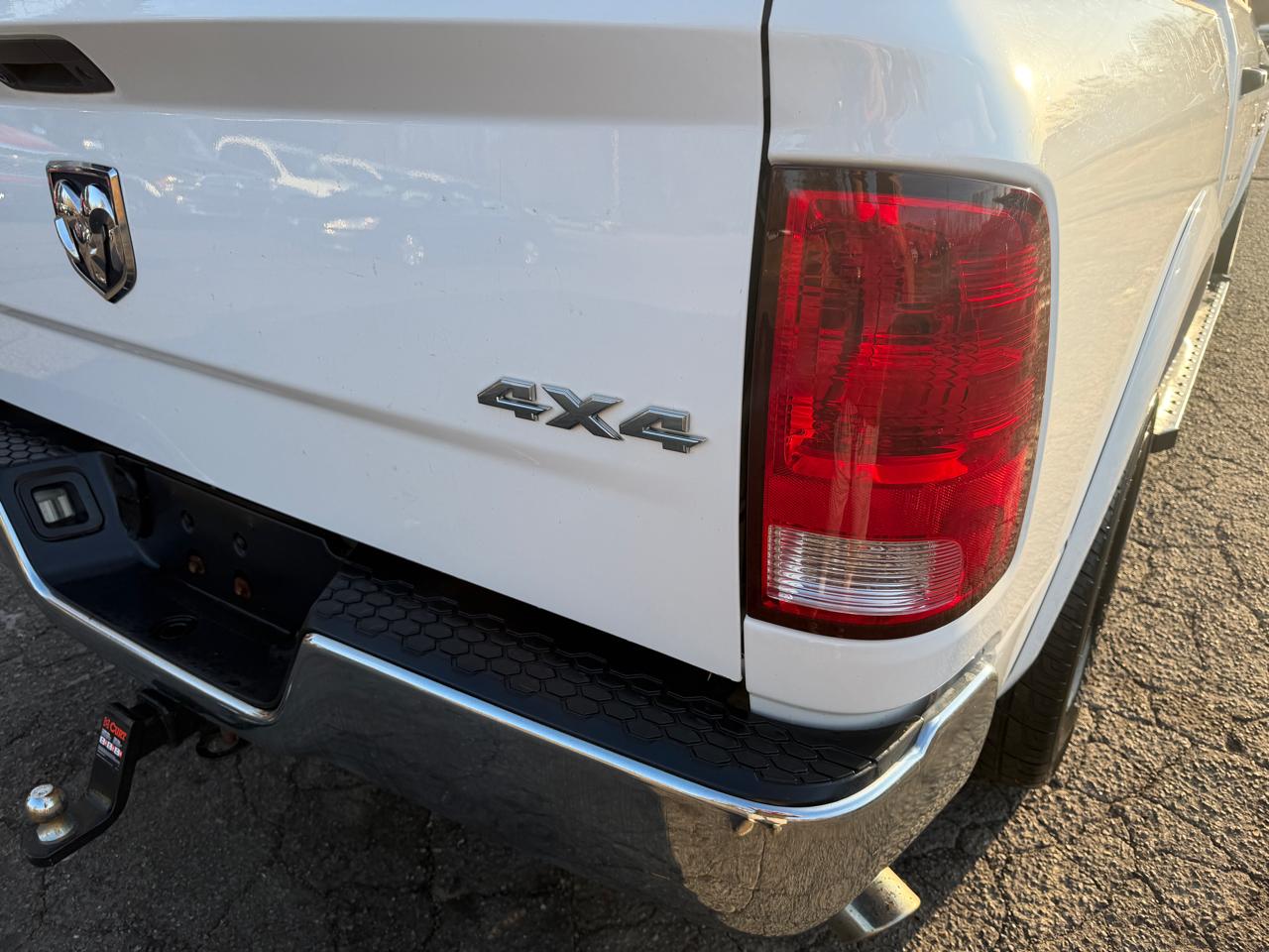 RAM 1500 SLT Crew Cab SWB 4WD 2014