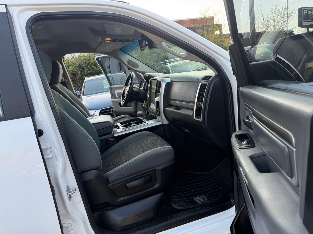 RAM 1500 SLT Crew Cab SWB 4WD 2014