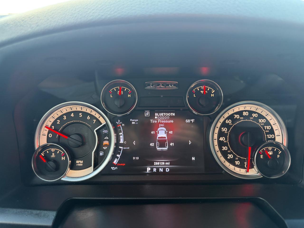 RAM 1500 SLT Crew Cab SWB 4WD 2014