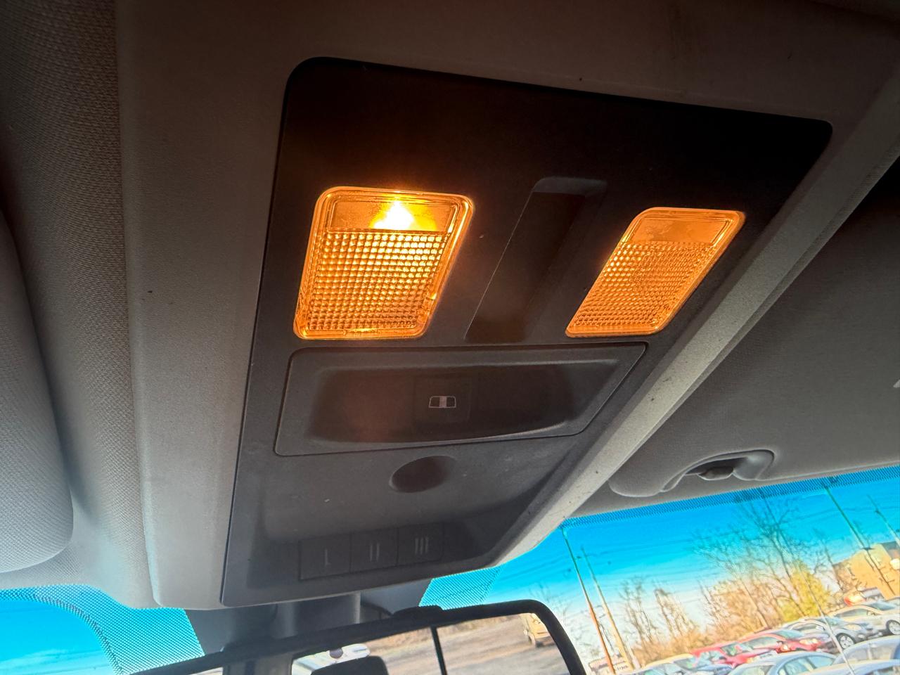 RAM 1500 SLT Crew Cab SWB 4WD 2014