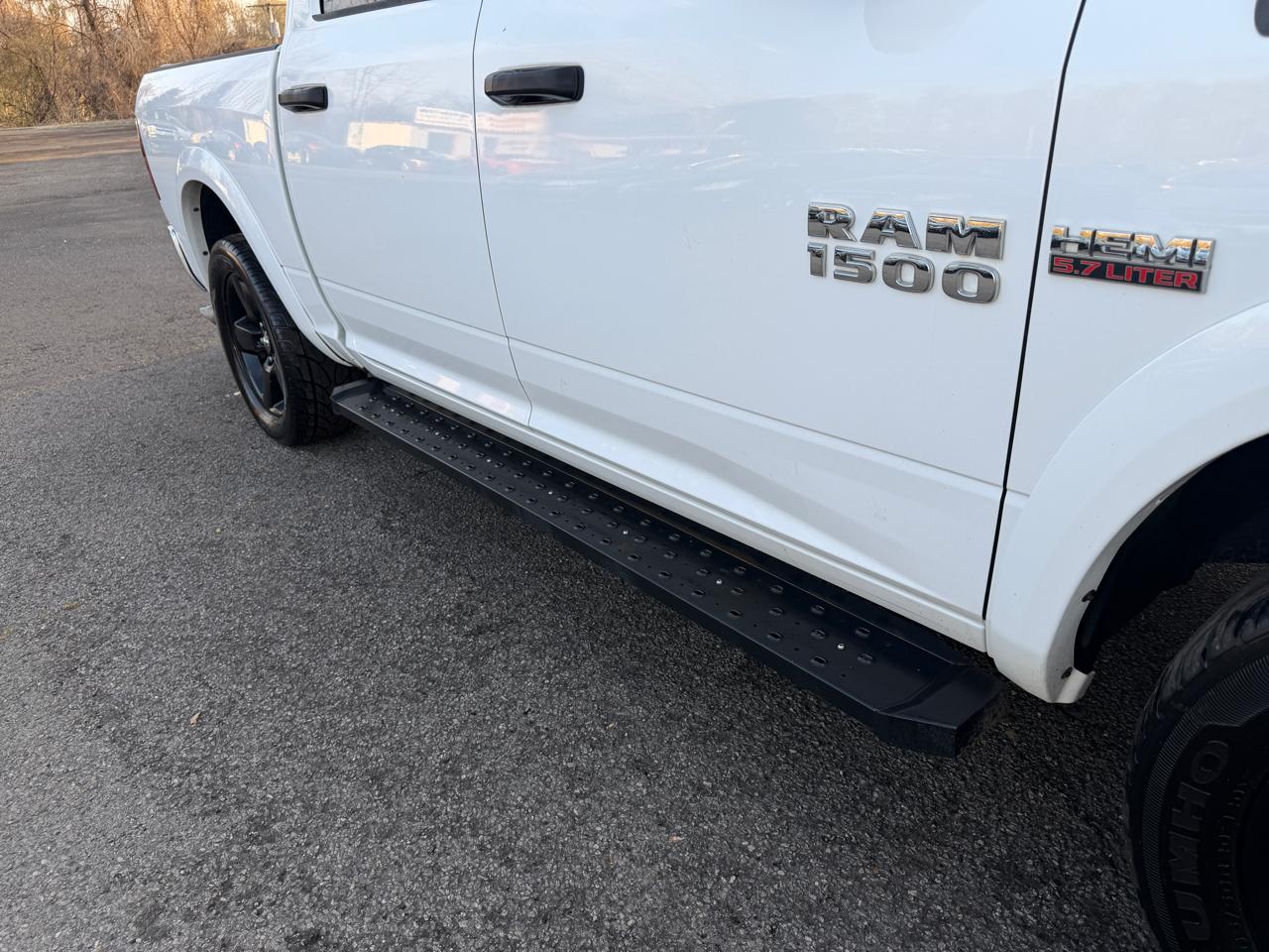 RAM 1500 SLT Crew Cab SWB 4WD 2014