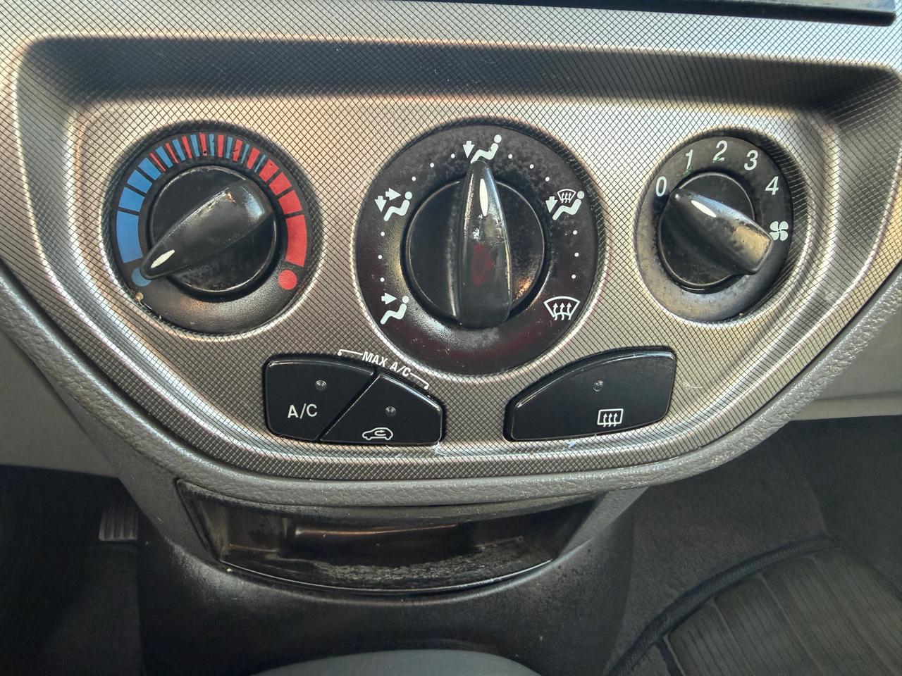 Ford Focus Wagon SE 2005