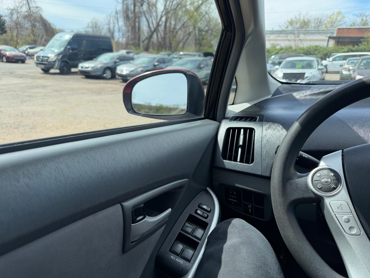 Toyota Prius Prius V 2010