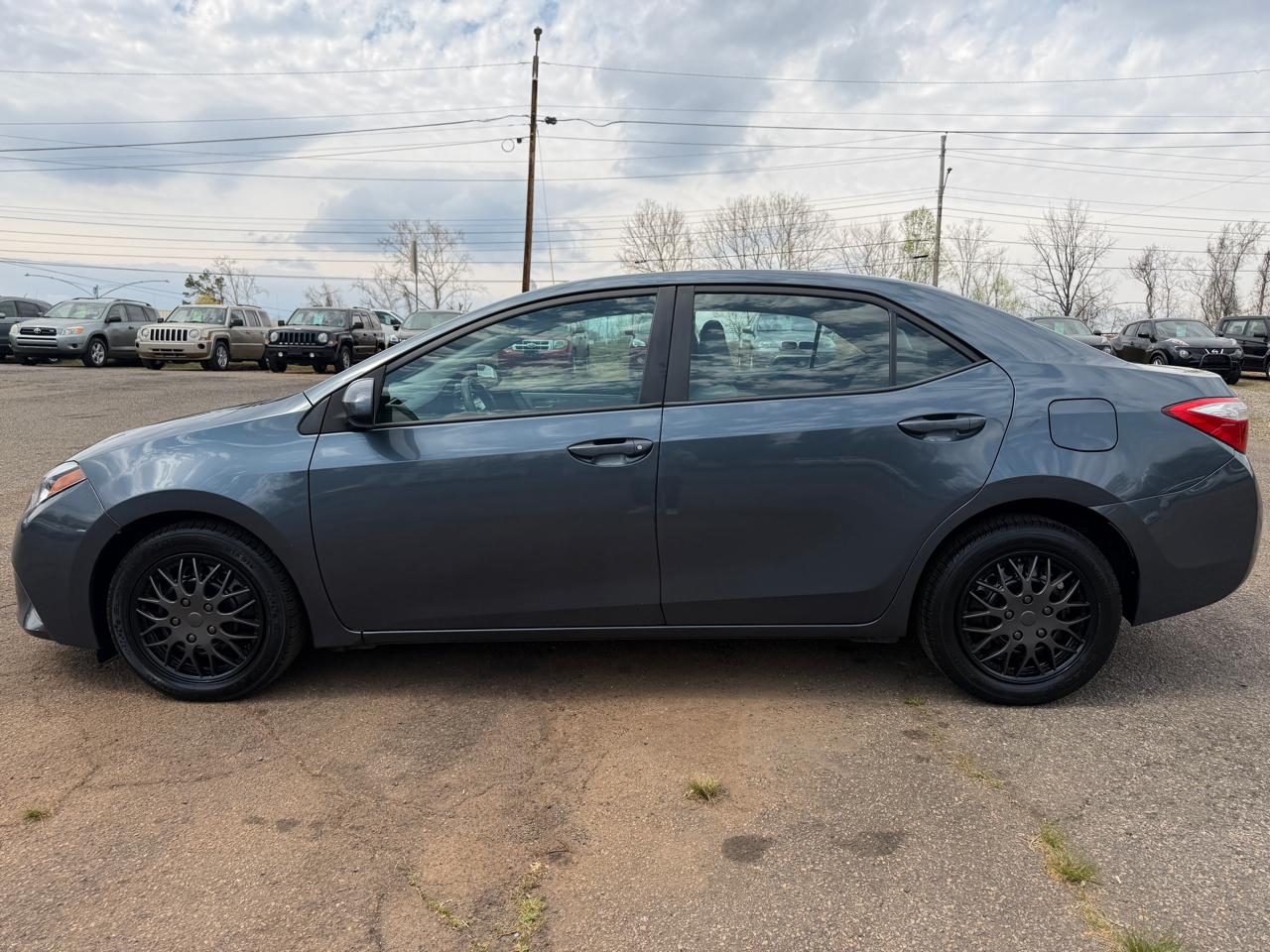 Toyota Corolla LE 2015