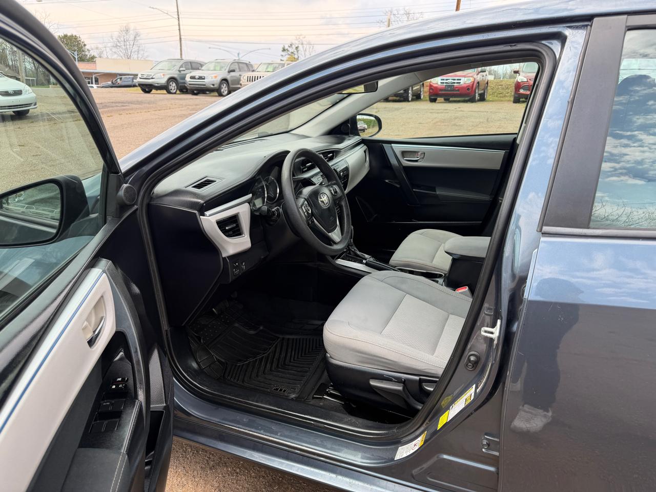 Toyota Corolla LE 2015