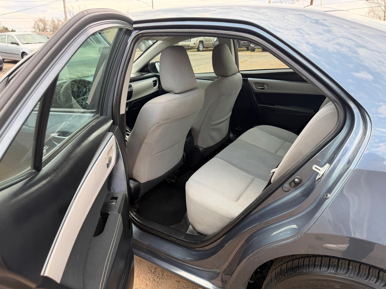 Toyota Corolla LE 2015