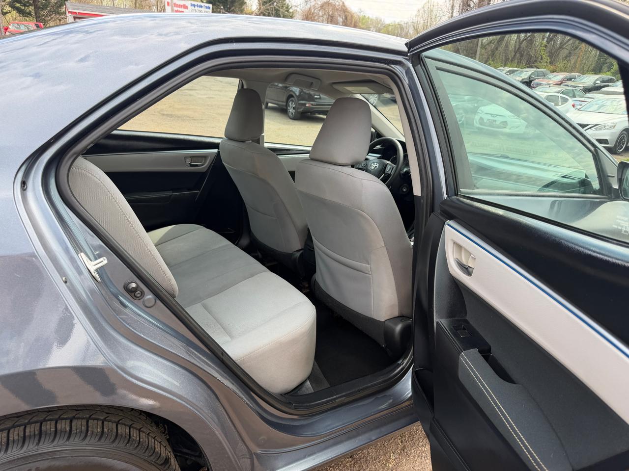 Toyota Corolla LE 2015