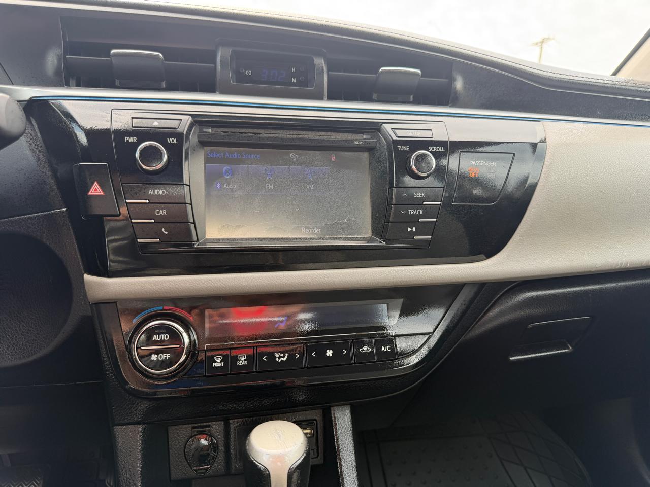 Toyota Corolla LE 2015
