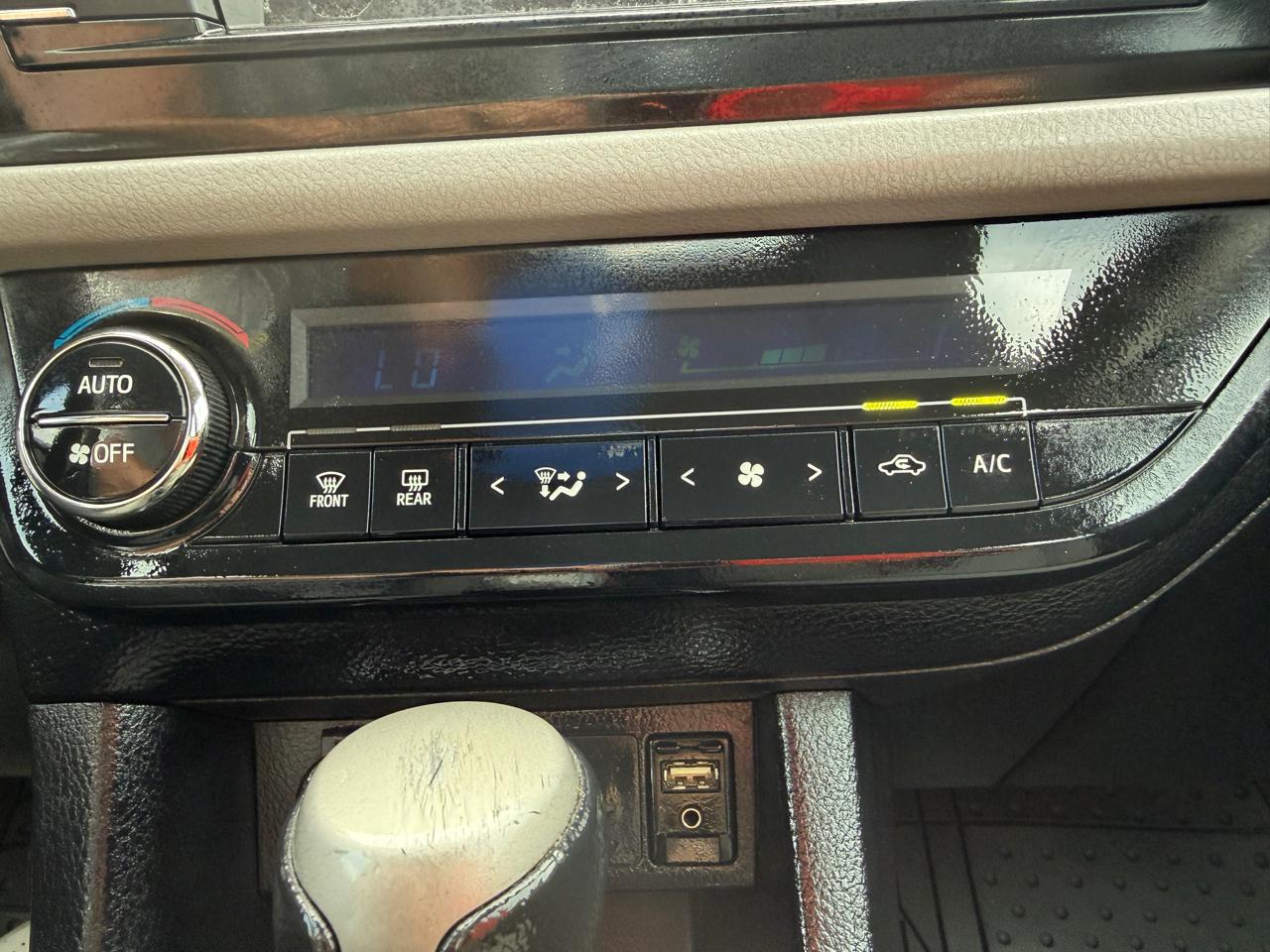 Toyota Corolla LE 2015