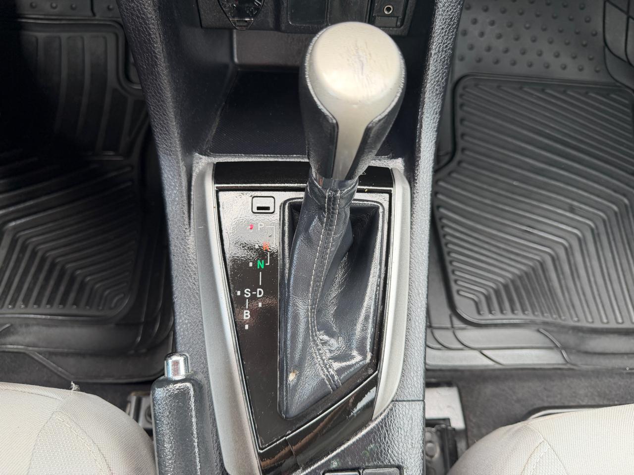 Toyota Corolla LE 2015