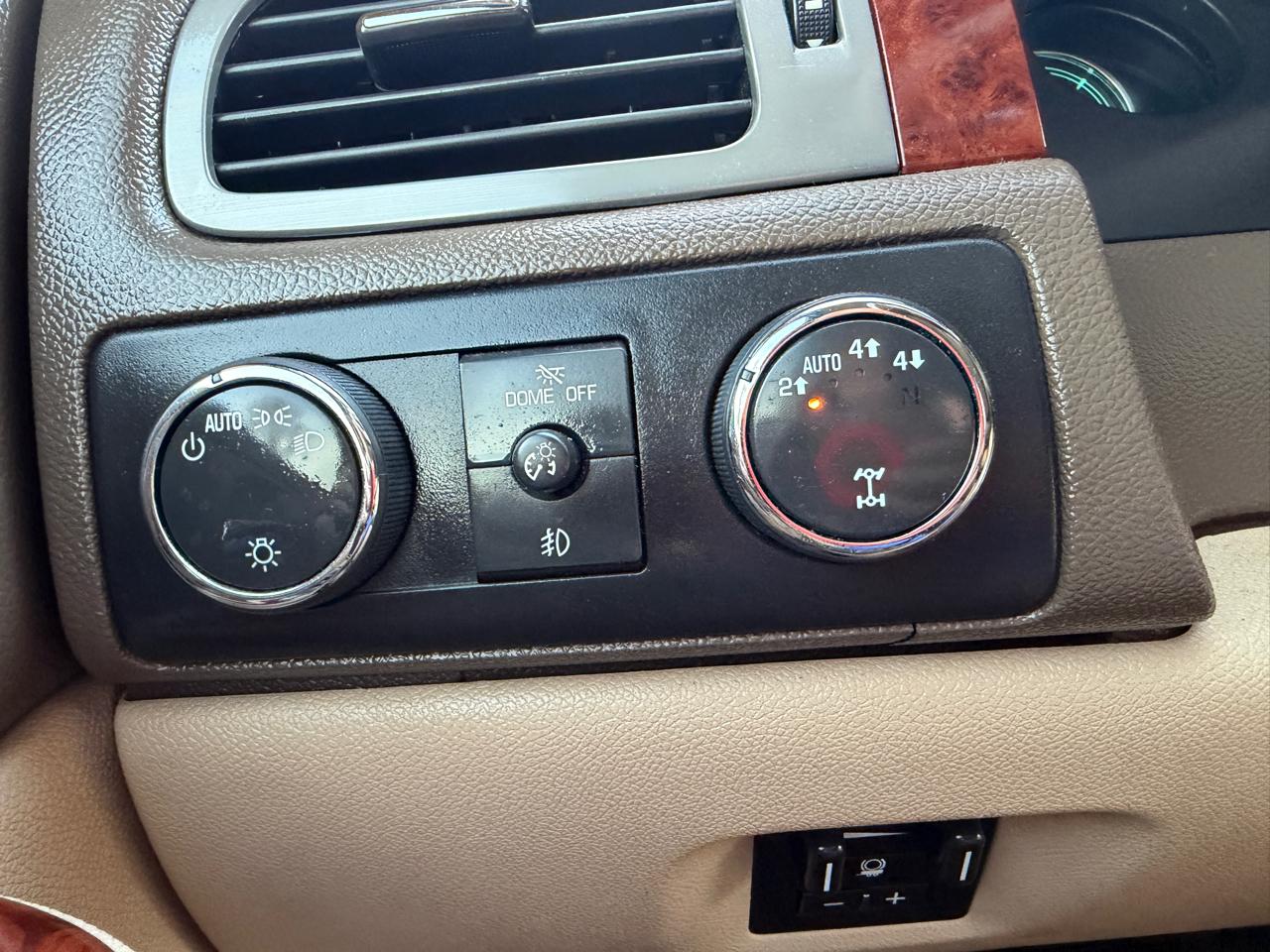 Chevrolet Tahoe LTZ 2013