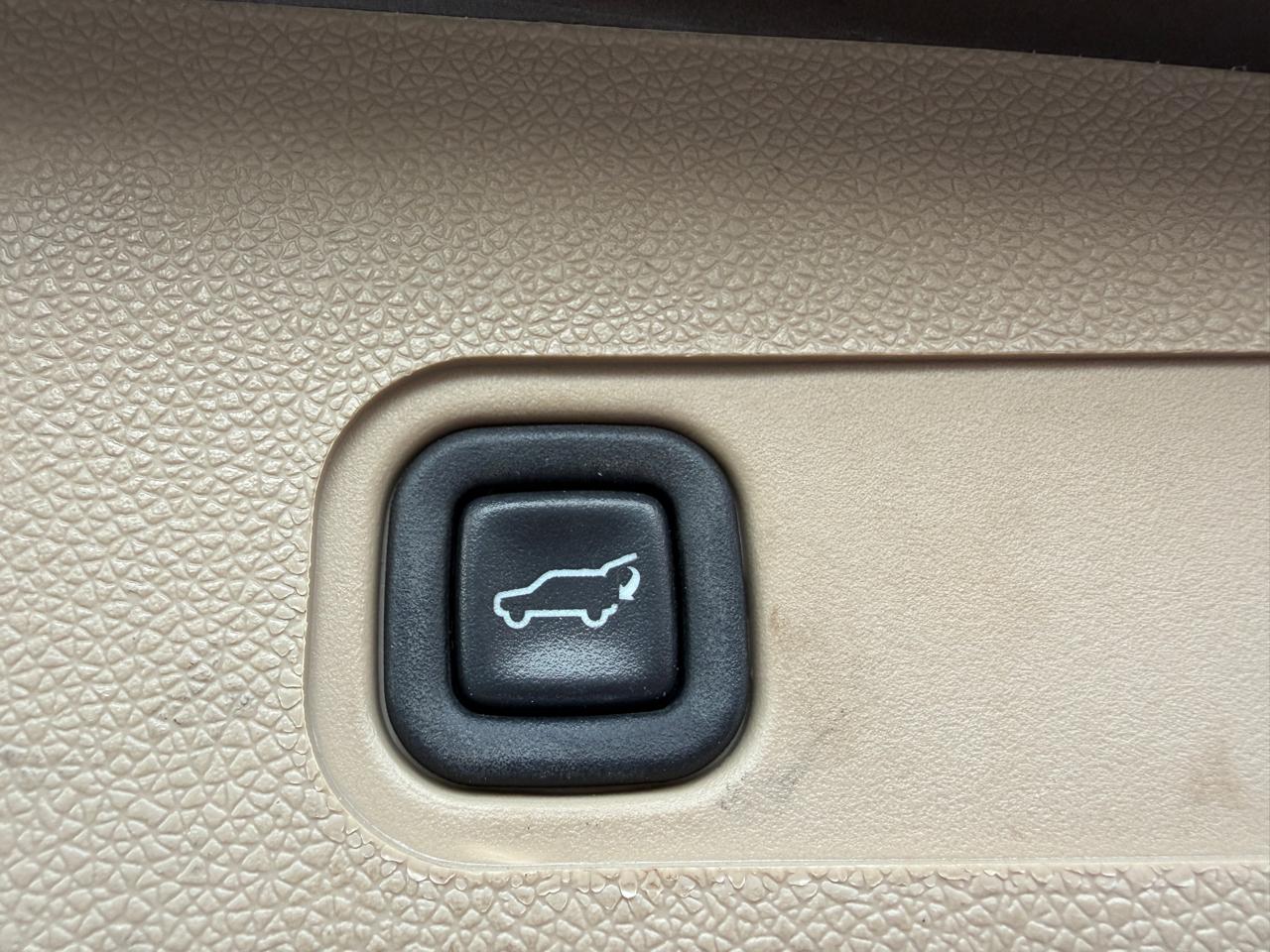 Chevrolet Tahoe LTZ 2013