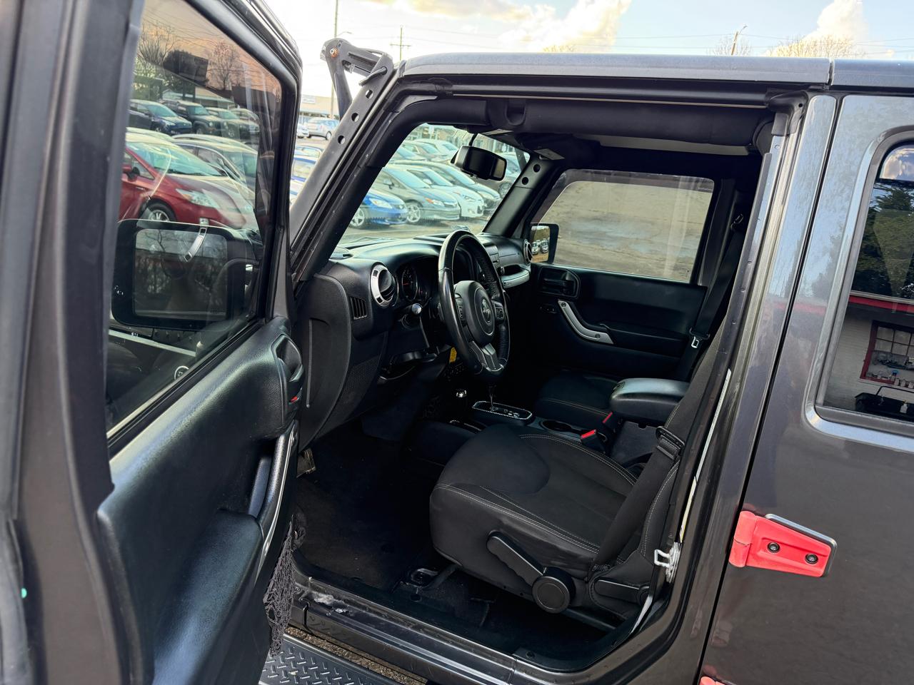 Jeep Wrangler Unlimited Sahara 4WD 2017