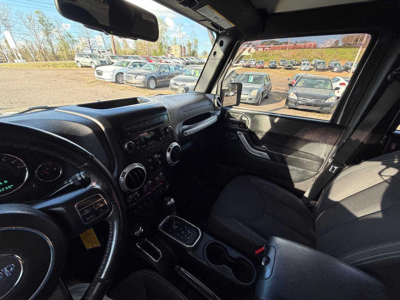 Jeep Wrangler Unlimited Sahara 4WD 2017