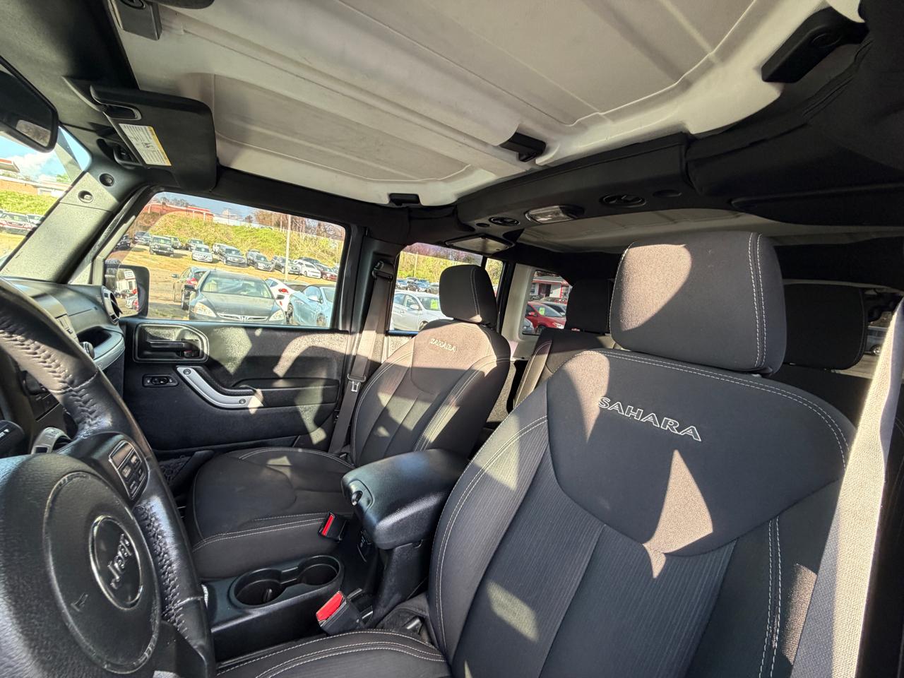 Jeep Wrangler Unlimited Sahara 4WD 2017