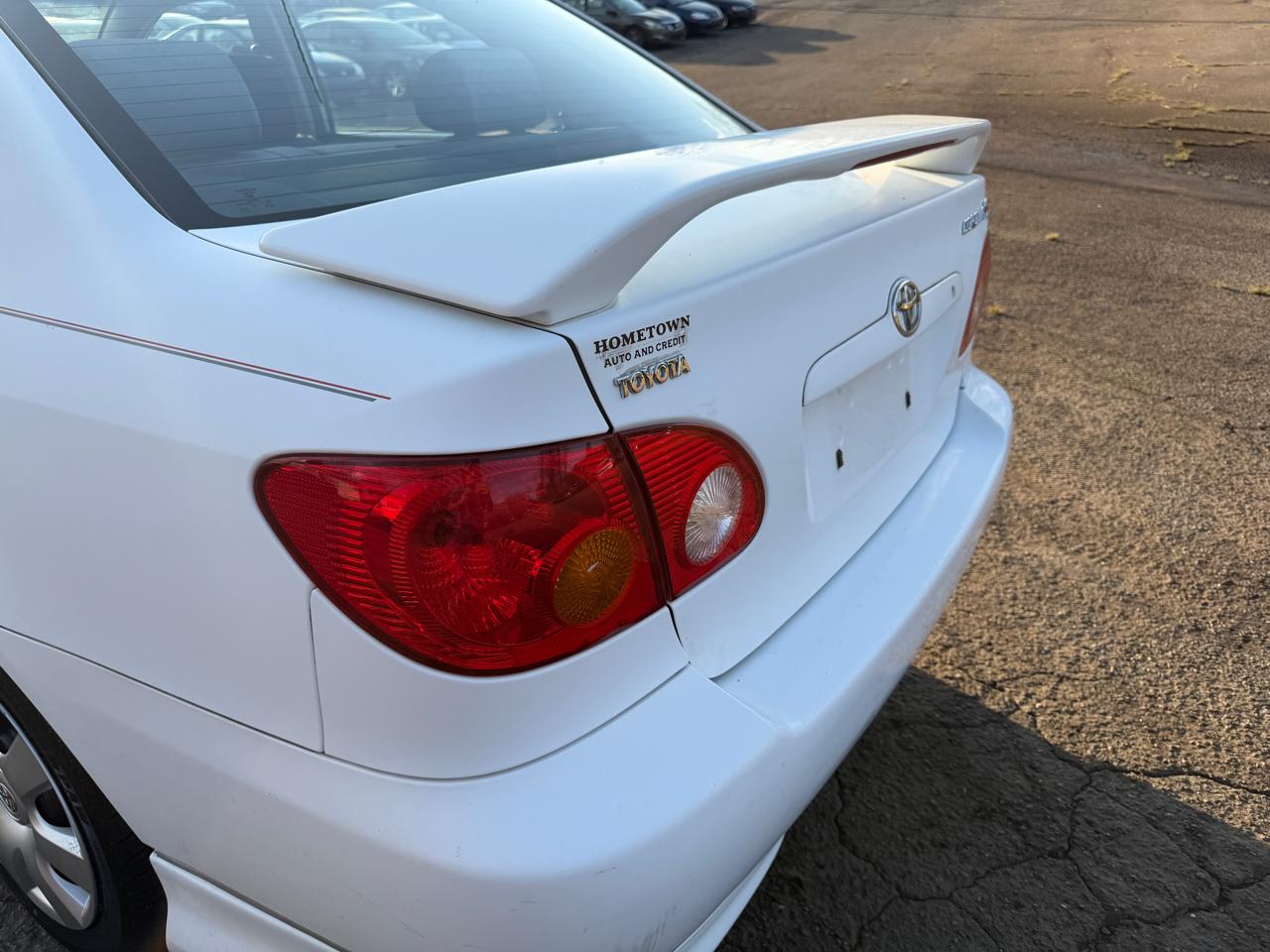 Toyota Corolla LE 2004