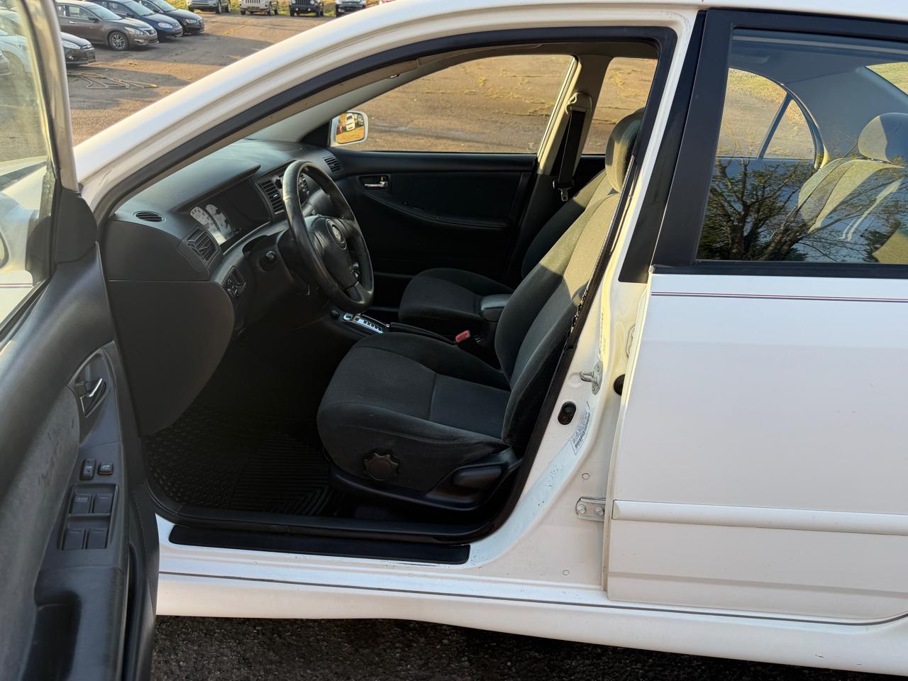 Toyota Corolla LE 2004