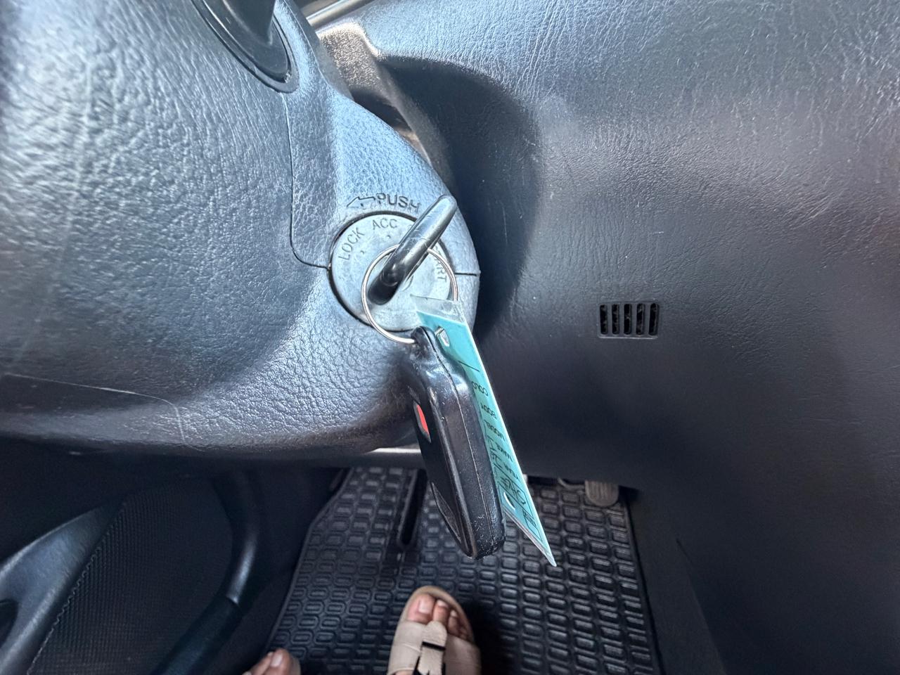 Toyota Corolla LE 2004