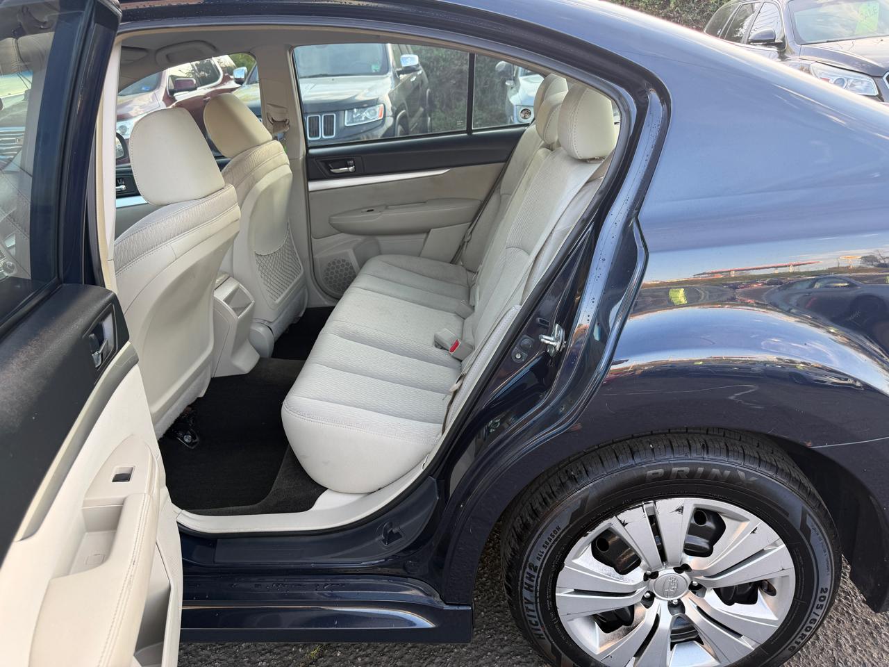 Subaru Legacy 2.5i 2012