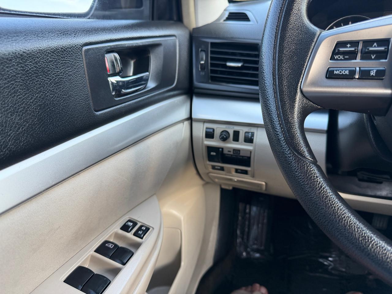 Subaru Legacy 2.5i 2012