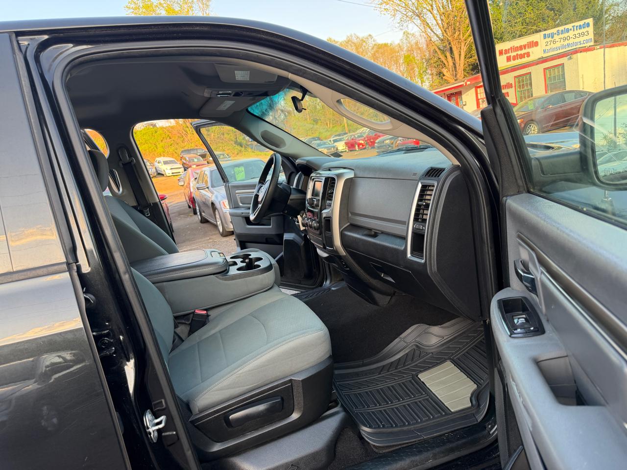 RAM 1500 SLT Quad Cab 2018