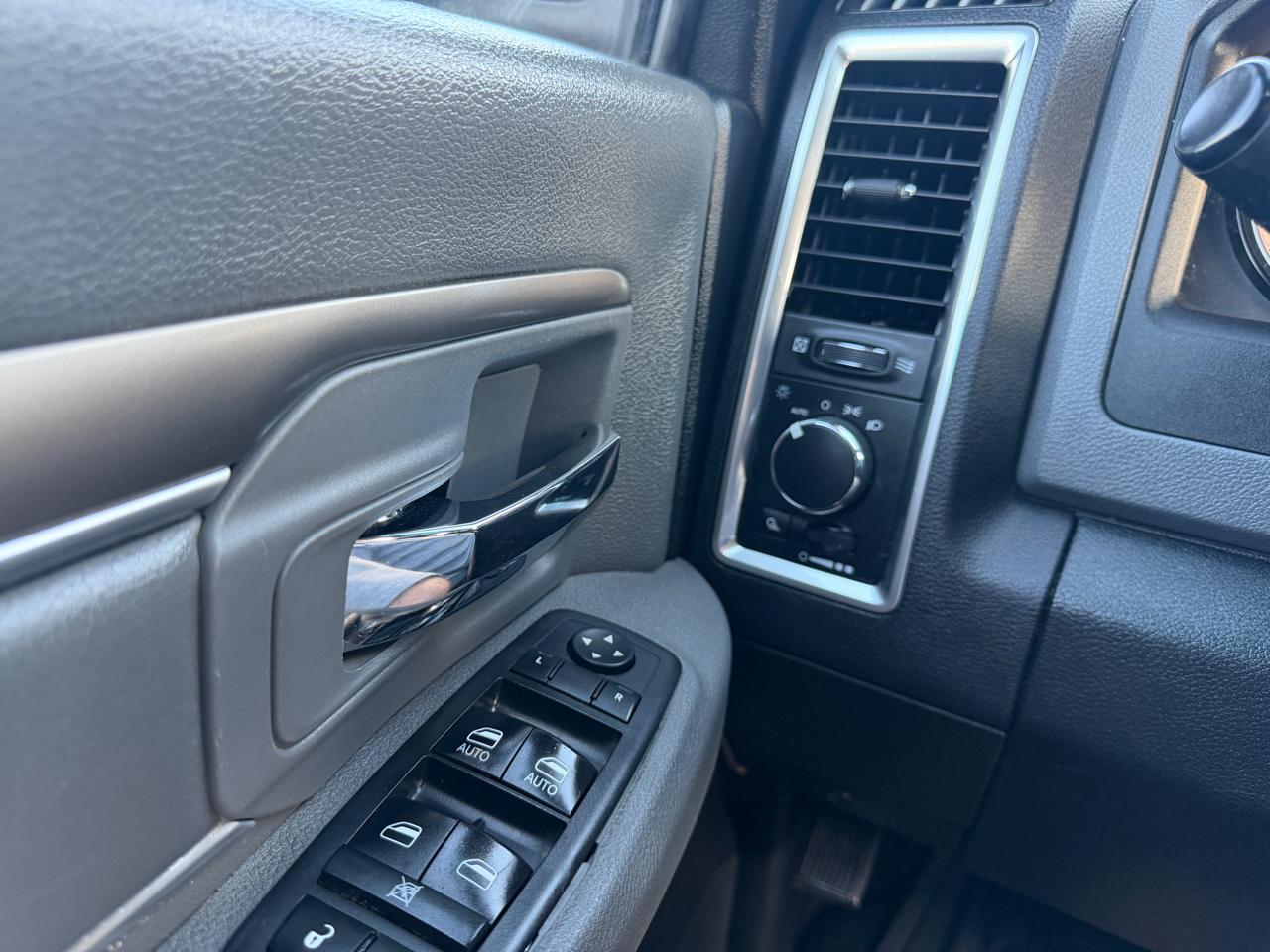 RAM 1500 SLT Quad Cab 2018
