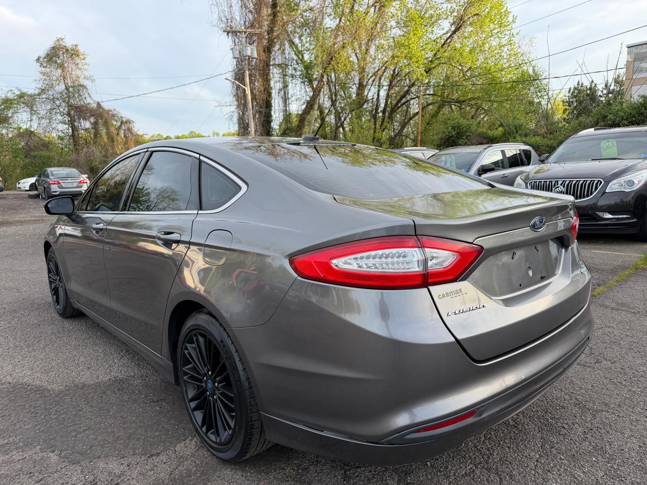 Ford Fusion SE 2013