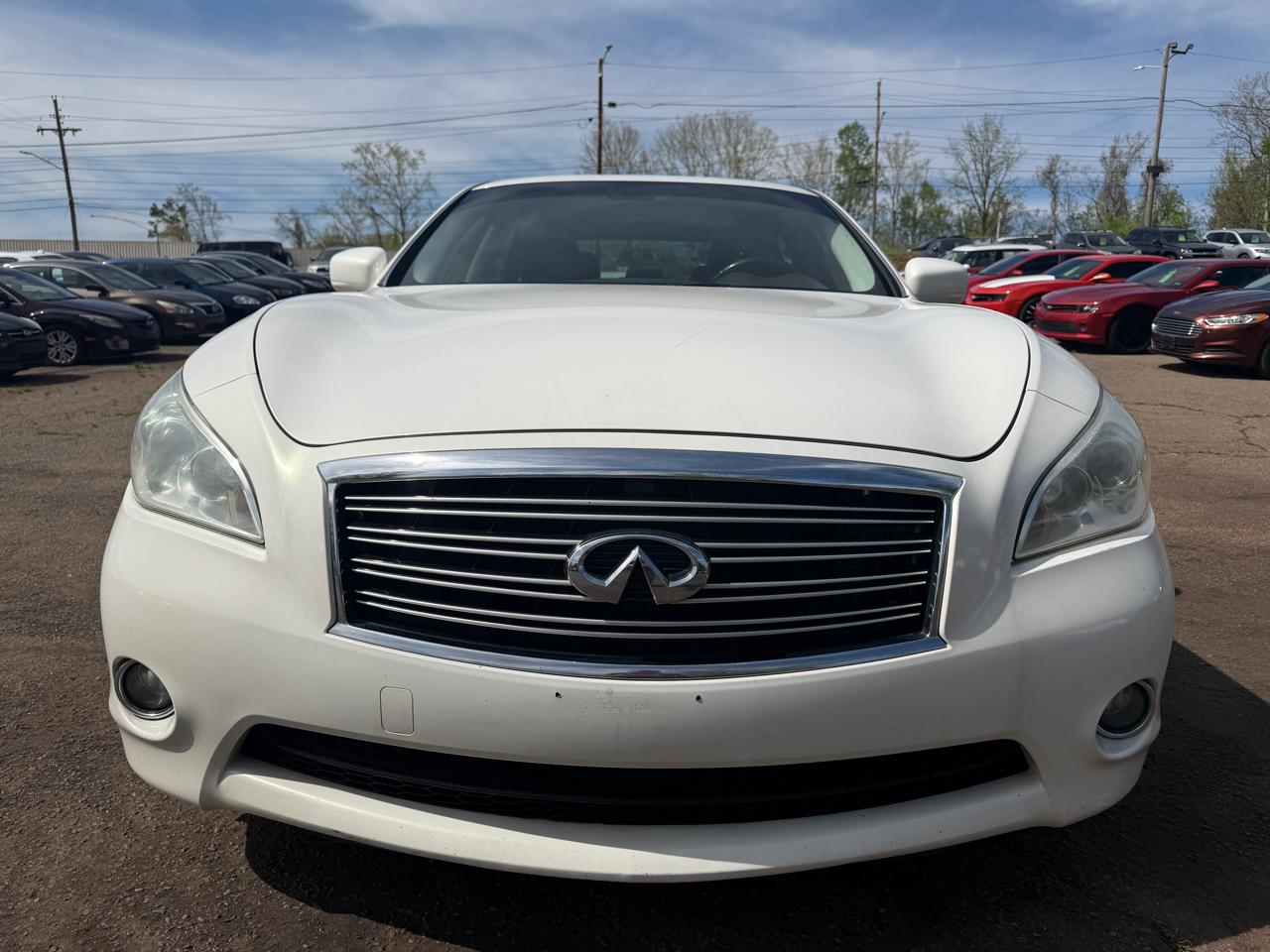 Infiniti M M37 2011