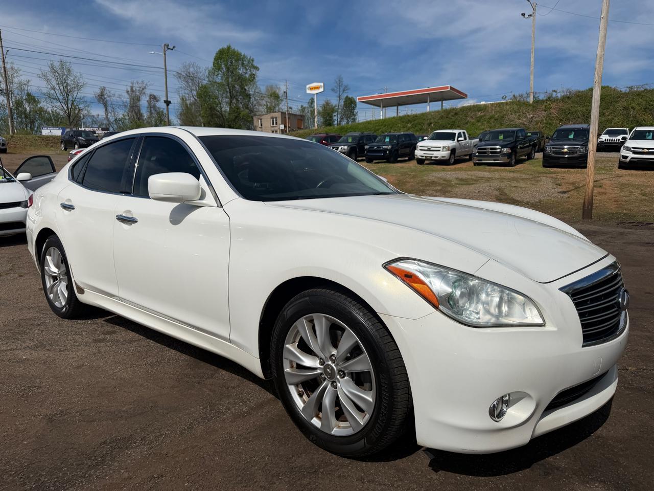 Infiniti M M37 2011