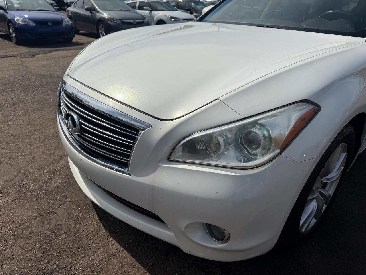 Infiniti M M37 2011