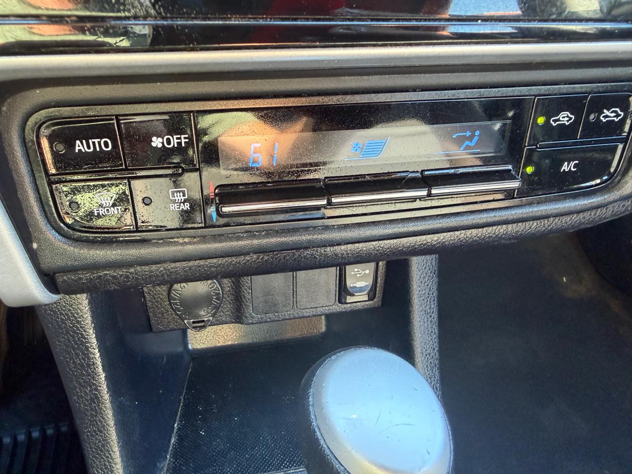 Toyota Corolla LE 2019