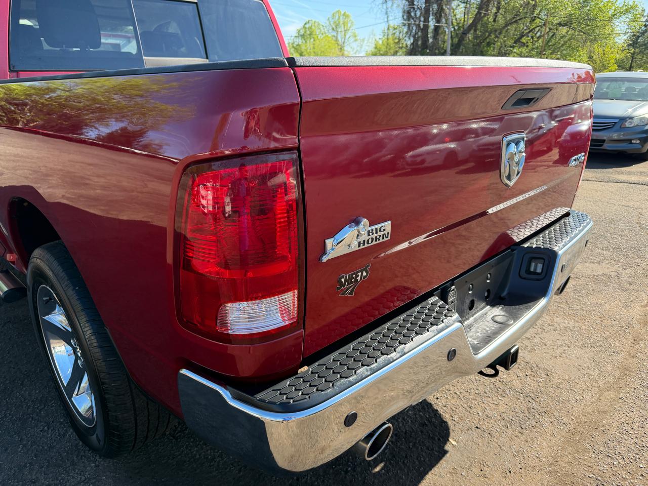 RAM 1500 SLT Crew Cab 4WD 2012