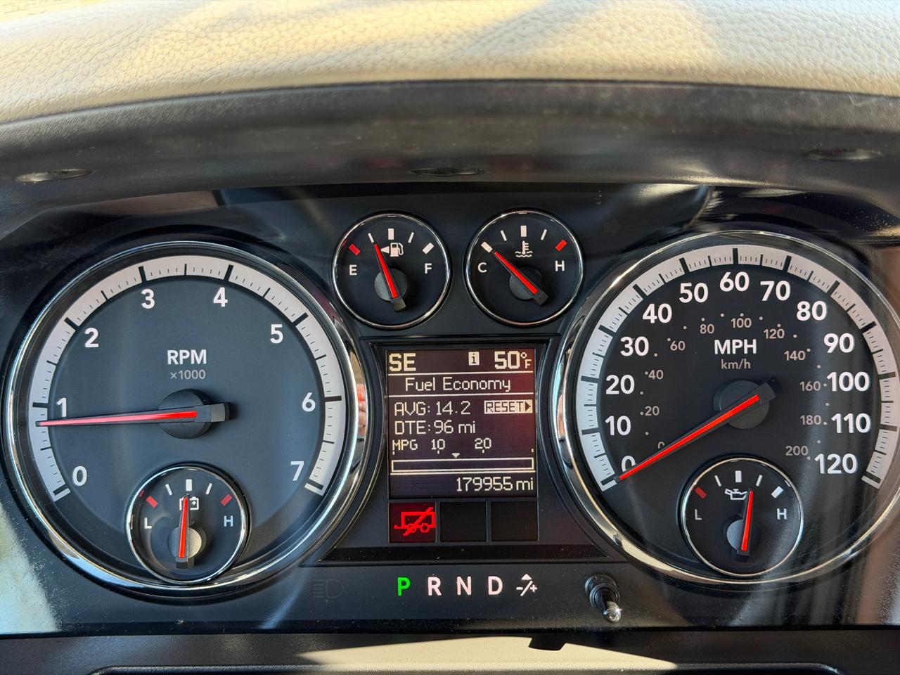 RAM 1500 SLT Crew Cab 4WD 2012