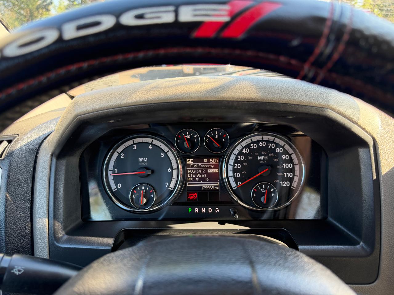 RAM 1500 SLT Crew Cab 4WD 2012