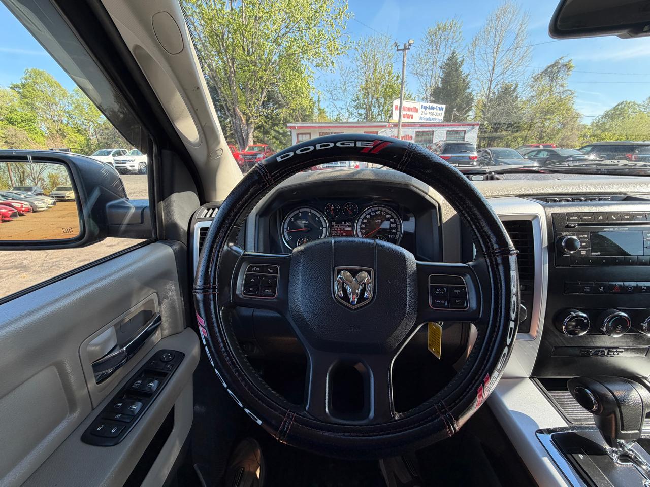 RAM 1500 SLT Crew Cab 4WD 2012